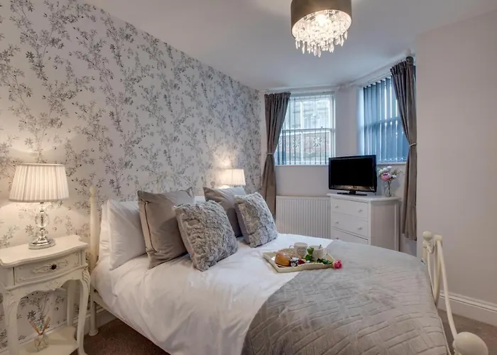 דירה 2 Bed In Oc-w945 *