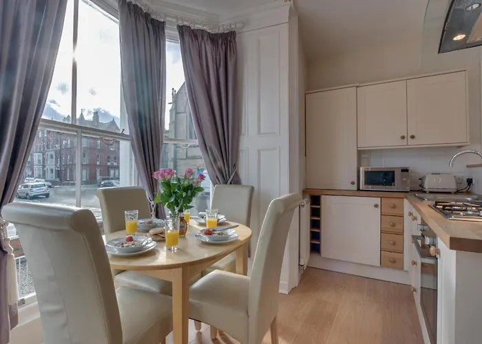 2 Bed In Oc-w945 アパート ウィットビー